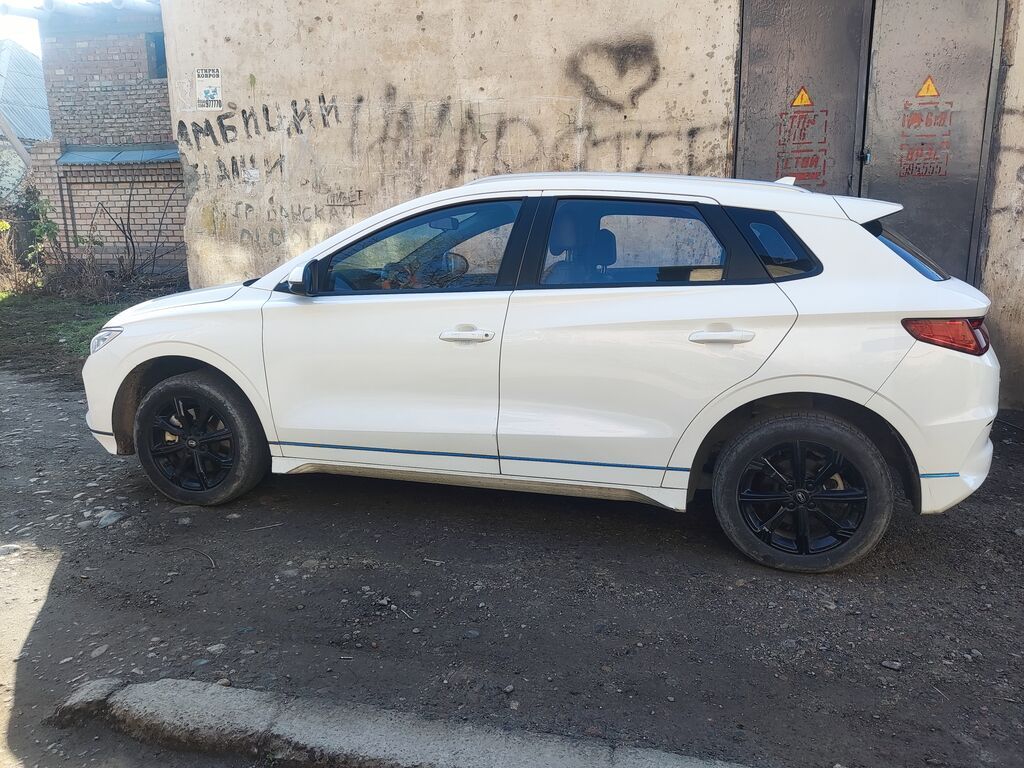 BYD : 2021 г., 0.1 л, Автомат, Электромобиль, Хэтчбэк: фото 2