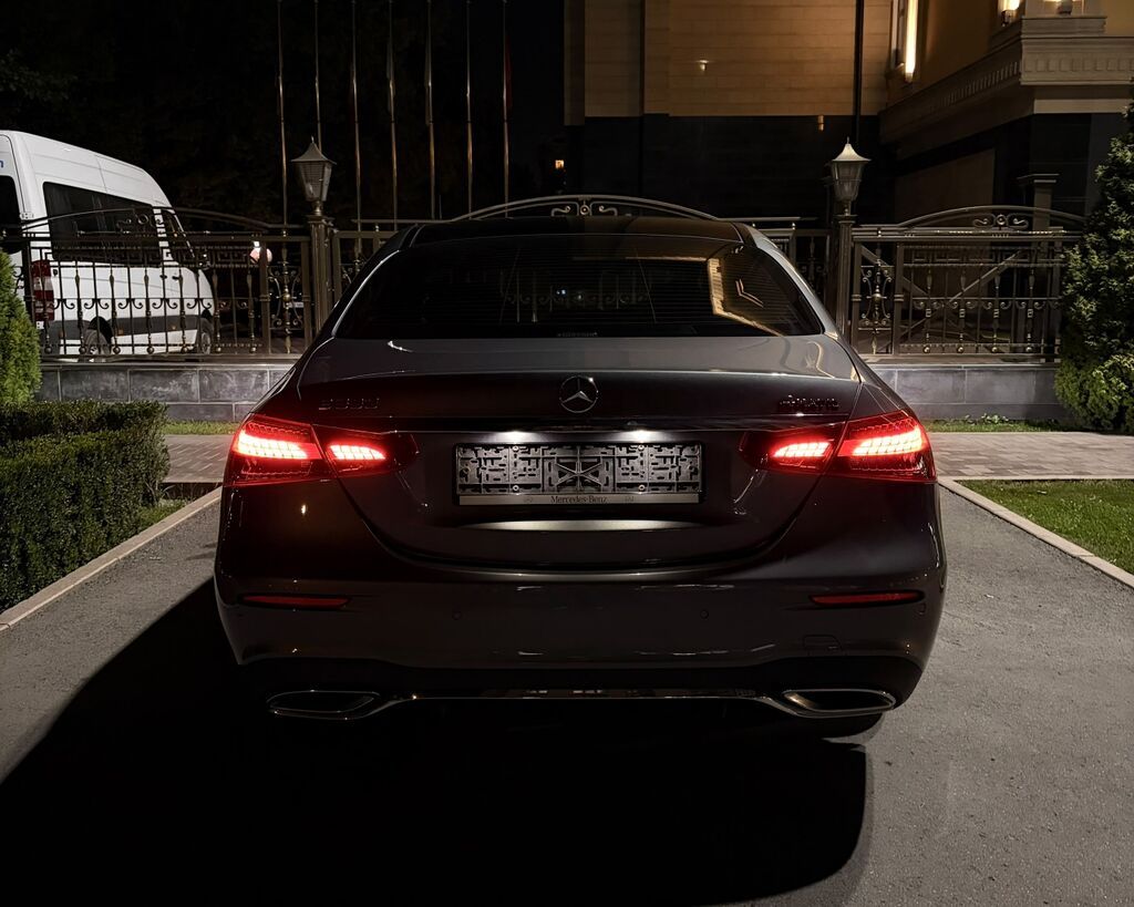 Mercedes-Benz E-Class: 2022 г., 2 л, Автомат, Бензин, Седан: фото 5