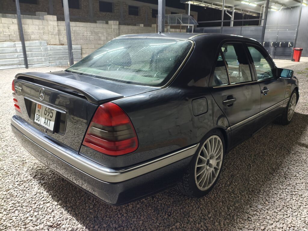 Mercedes-Benz C-Class: 1993 г., 2.2 л, Автомат, Бензин, Седан: фото 4