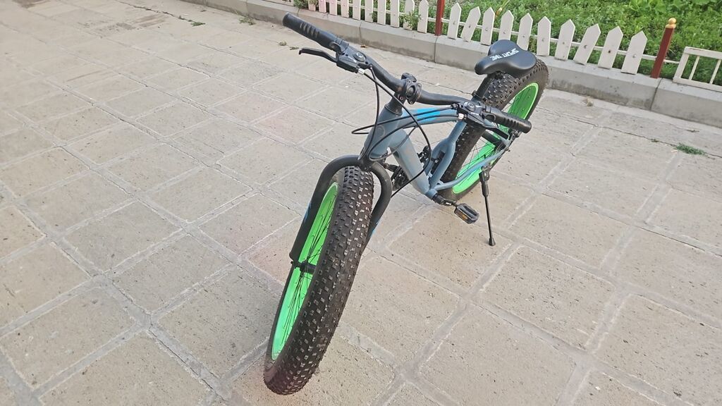 Fatbike tipli dağ velosipedi – SPORT TIME Xüsusiyyətlər: - Korpus