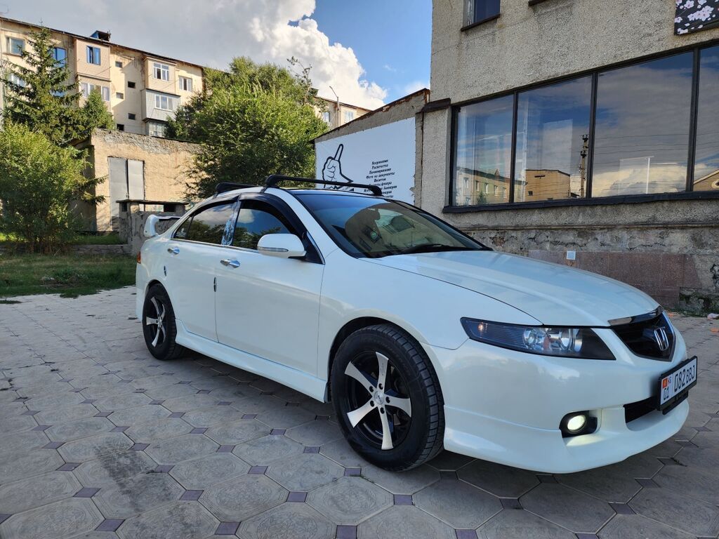 Honda Accord: 2004 г., 2 л, Автомат, Бензин, Седан: фото 4