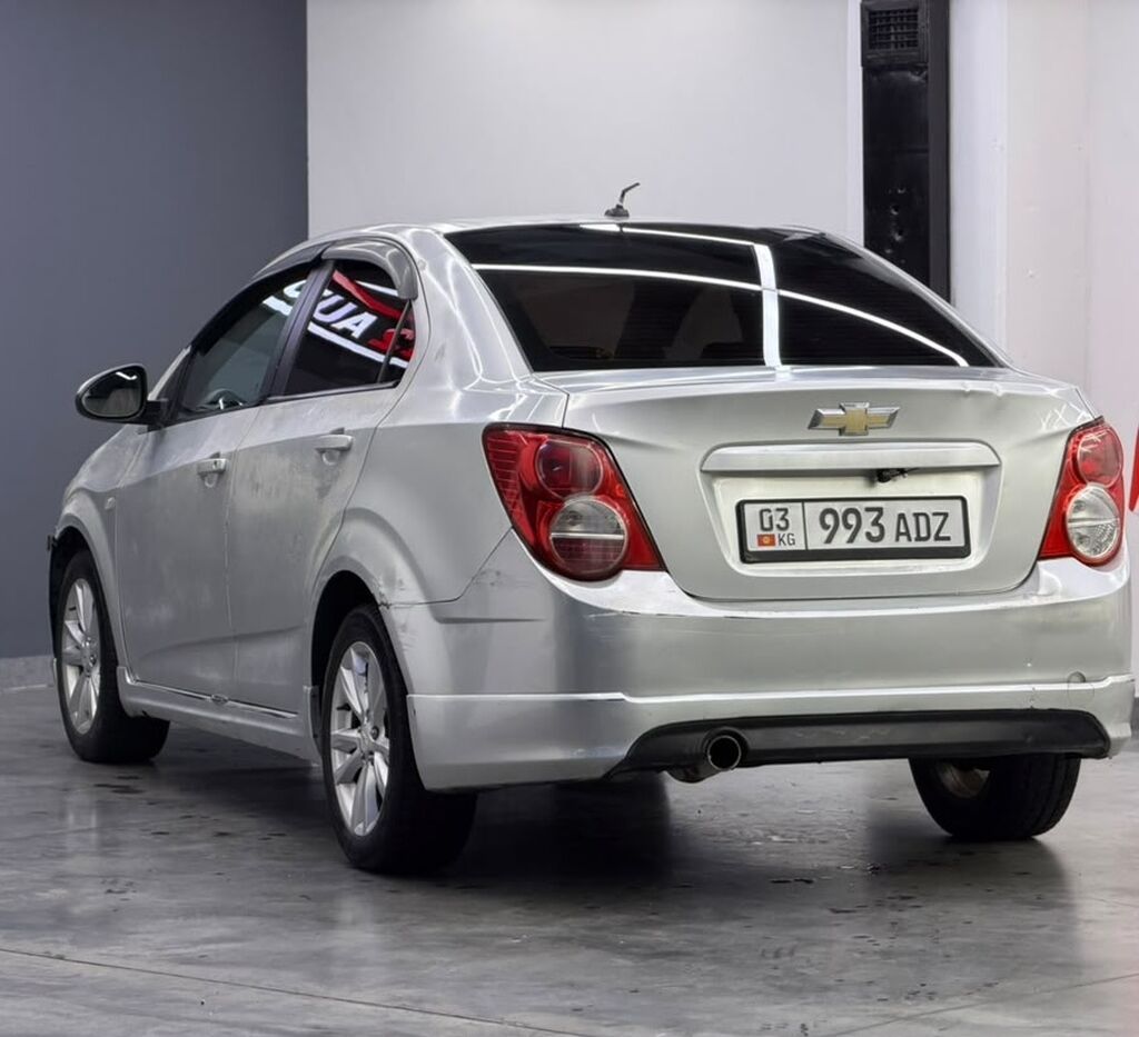 Chevrolet Aveo 2012, 1.6 л, механика, седан: фото 4