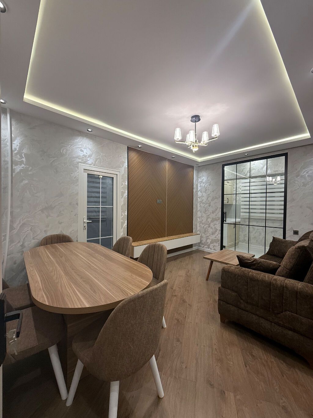 Bakı, 3 otaqlı, Köhnə tikili, m. Xalqlar Dostluğu, 70 kv. m