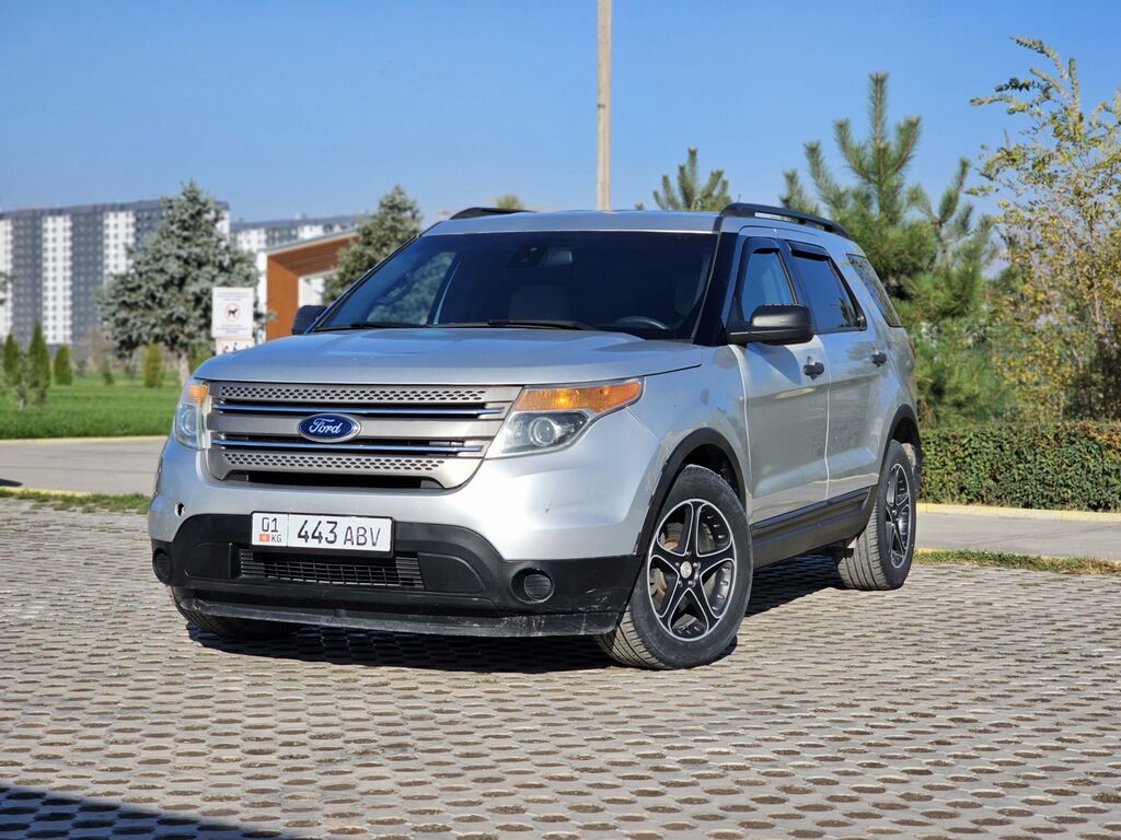 Ford Explorer: 2015 г., 3.5 л, Автомат, Бензин, Кроссовер: фото 2