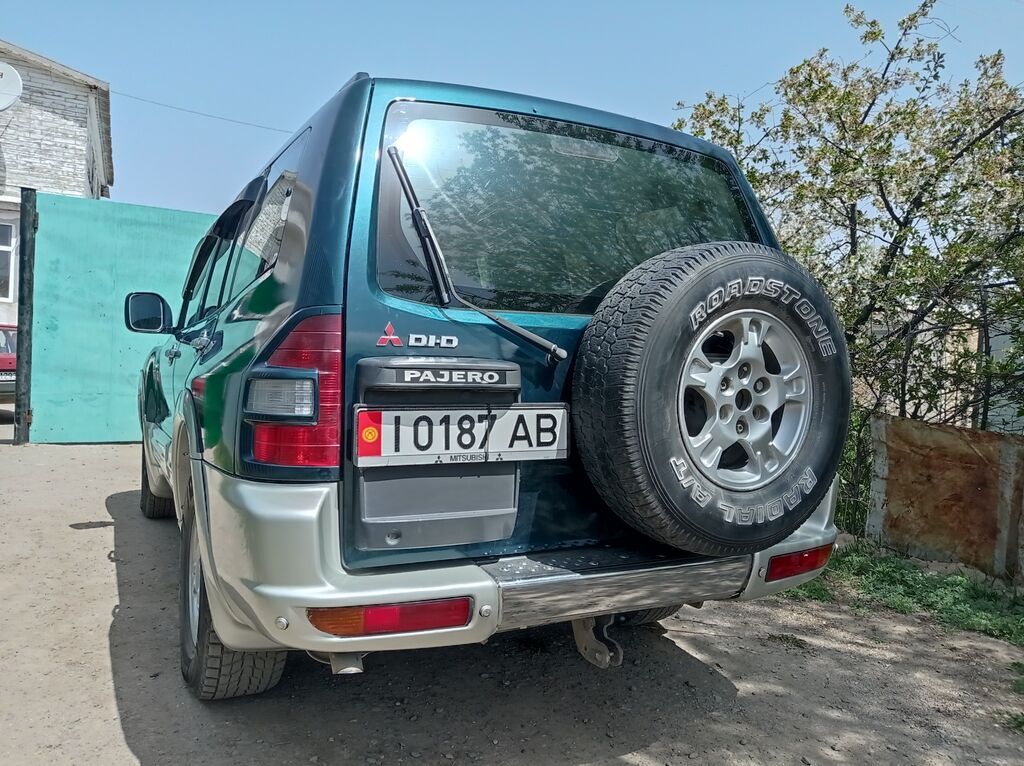 Mitsubishi Pajero: 2001 г., 3.2 л, Механика, Дизель, Внедорожник: фото 3