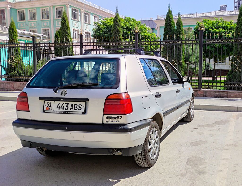 Volkswagen Golf: 1996 г., 1.8 л, Механика, Бензин: фото 2