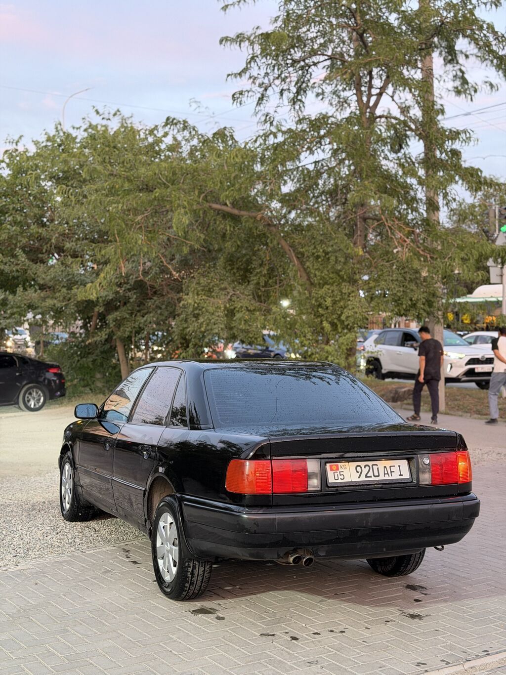 Audi 100: 1993 г., 2.6 л, Механика, Бензин, Седан: фото 3
