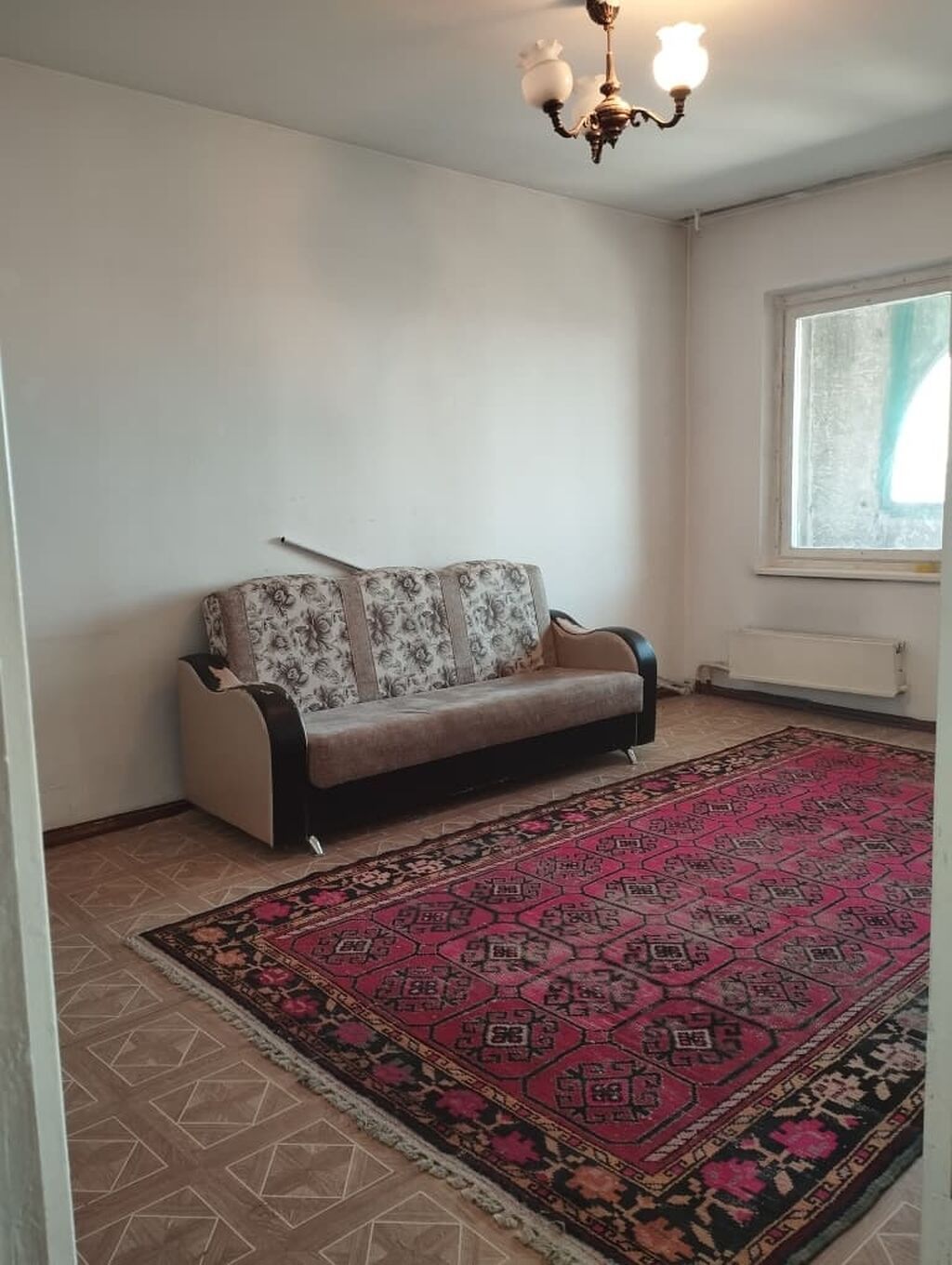 3 комнаты, 61 м², Кызыл Аскер 105 серия, 5 этаж, Требуется ремонт