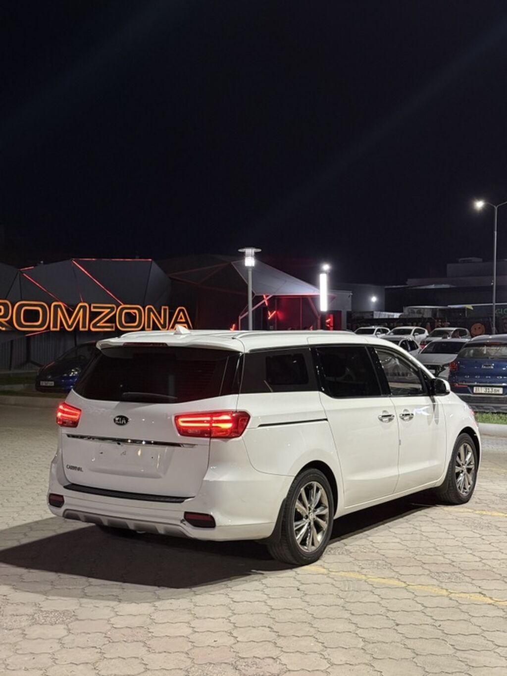Kia Carnival: 2020 г., 2.2 л, Автомат, Дизель, Минивэн: фото 5