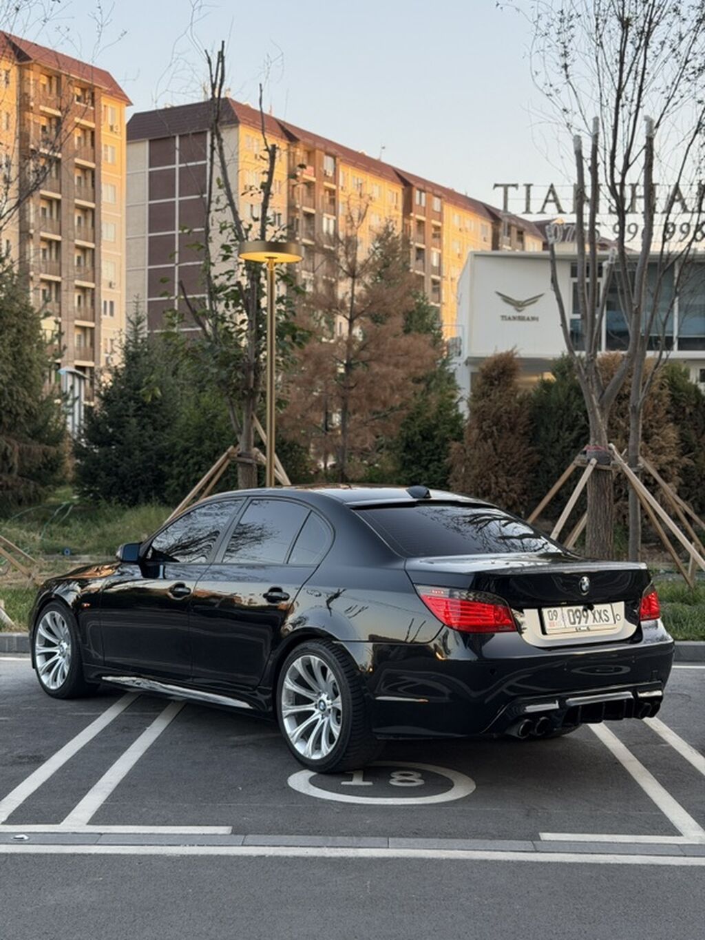 BMW 5 series: 2004 г., 3 л, Автомат, Бензин, Седан: фото 2