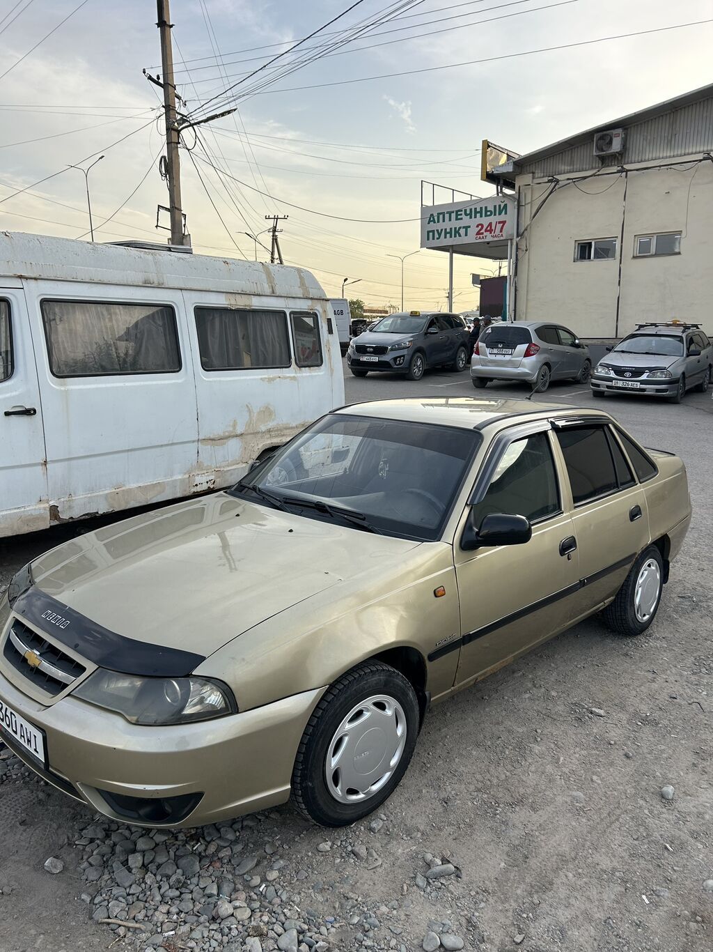 Daewoo Nexia: 2009 г., 1.6 л, Механика, Бензин, Седан: фото 2