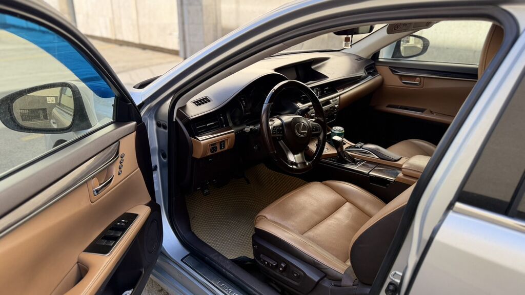 Lexus ES: 2016 г., 2.5 л, Вариатор, Гибрид, Седан: фото 5