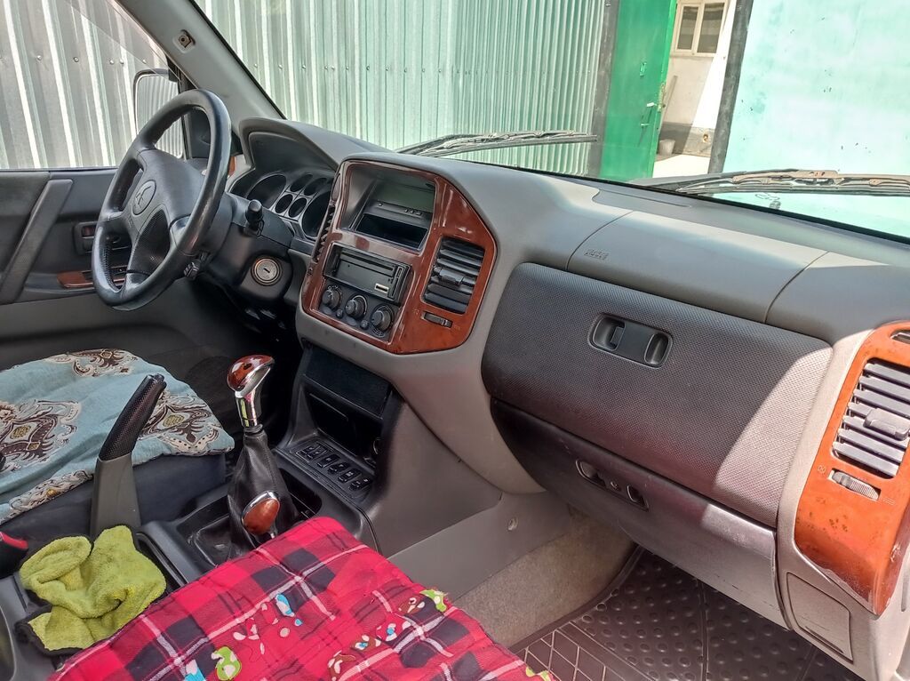 Mitsubishi Pajero: 2001 г., 3.2 л, Механика, Дизель, Внедорожник: фото 5