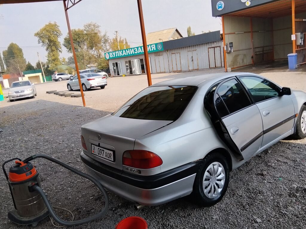 Toyota Carina E: 1999 г., 1.8 л, Механика, Бензин, Седан: фото 7