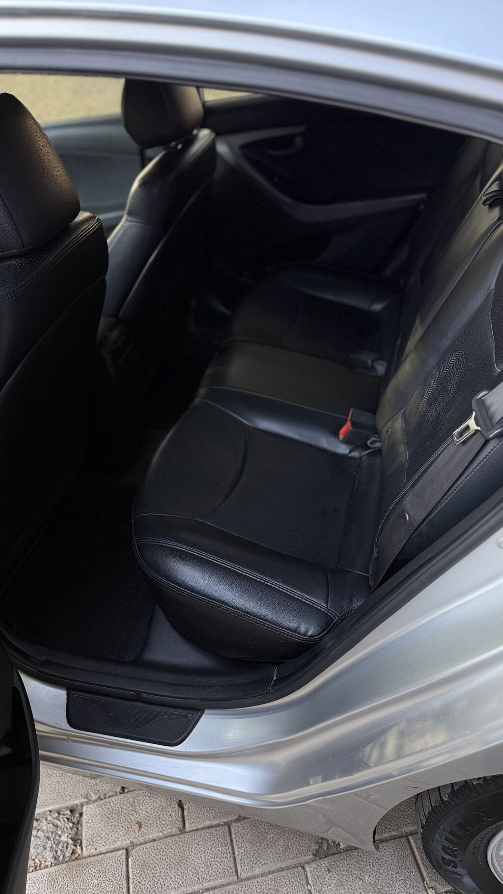 Hyundai Avante: 2011 г., 1.6 л, Автомат, Бензин, Седан: фото 8