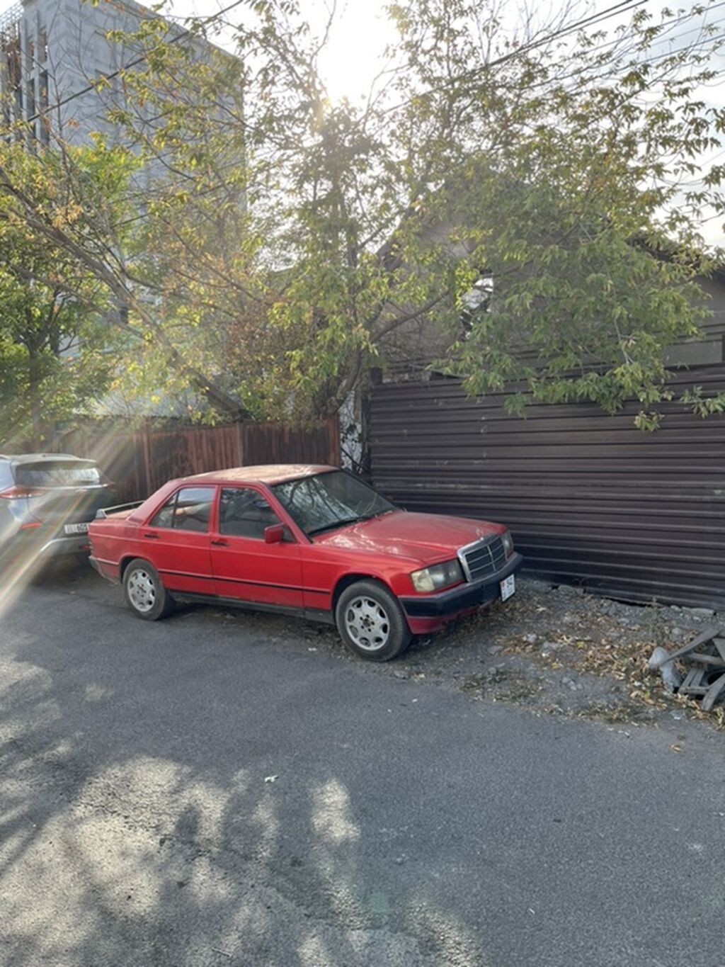 Mercedes-Benz 190: 1984 г., 2 л, Механика, Бензин, Седан: фото 3