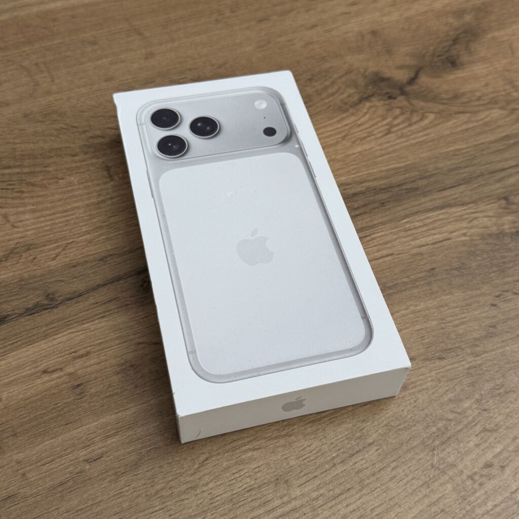 IPhone 17 Pro Max, Новый, 512 ГБ, Белый, Кабель, Коробка, 100 %: фото 4