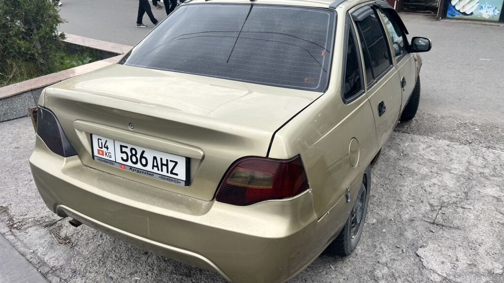 Daewoo Nexia: 2009 г., 1.5 л, Механика, Бензин, Седан: фото 6