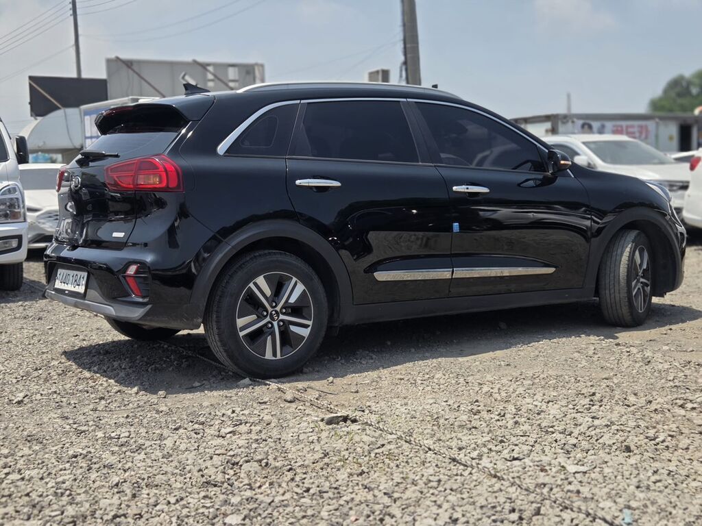 Kia Niro: 2019 г., 1.6 л, Автомат, Гибрид, Универсал: фото 3