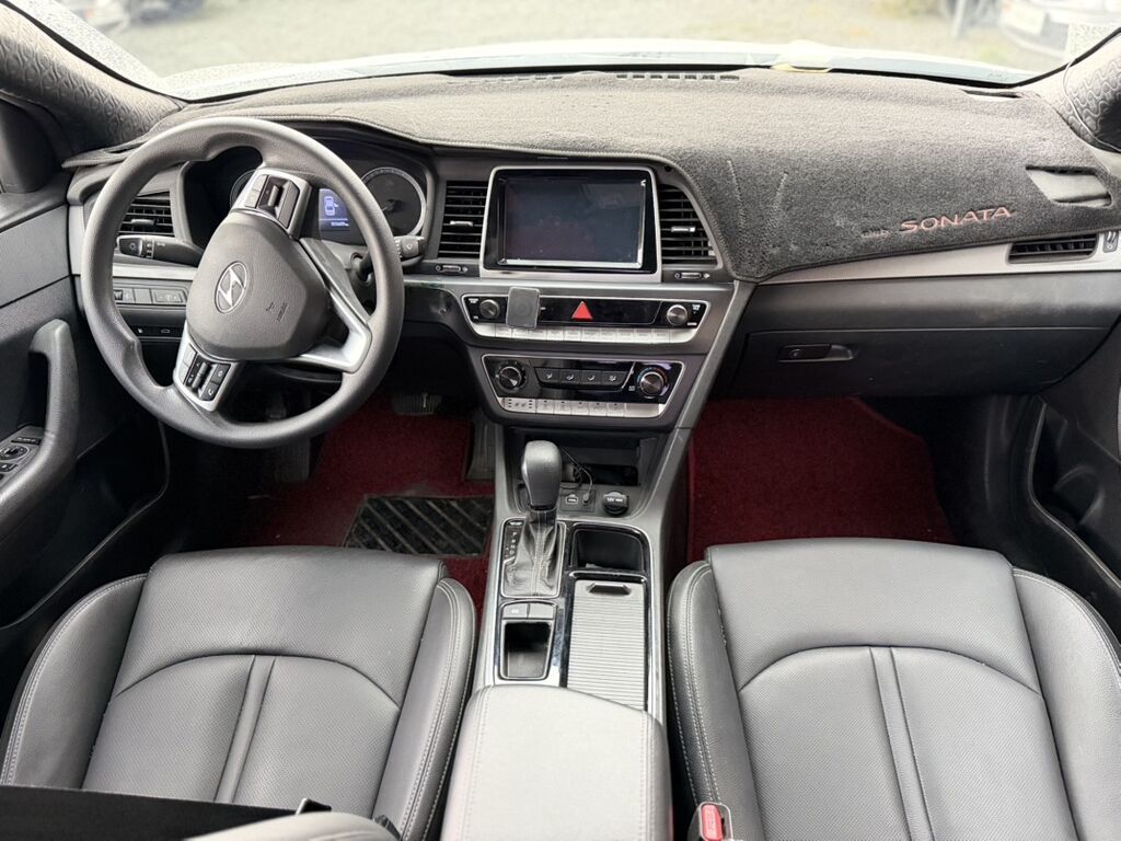 Hyundai Sonata: 2019 г., 2 л, Автомат, Газ, Седан — фото 5