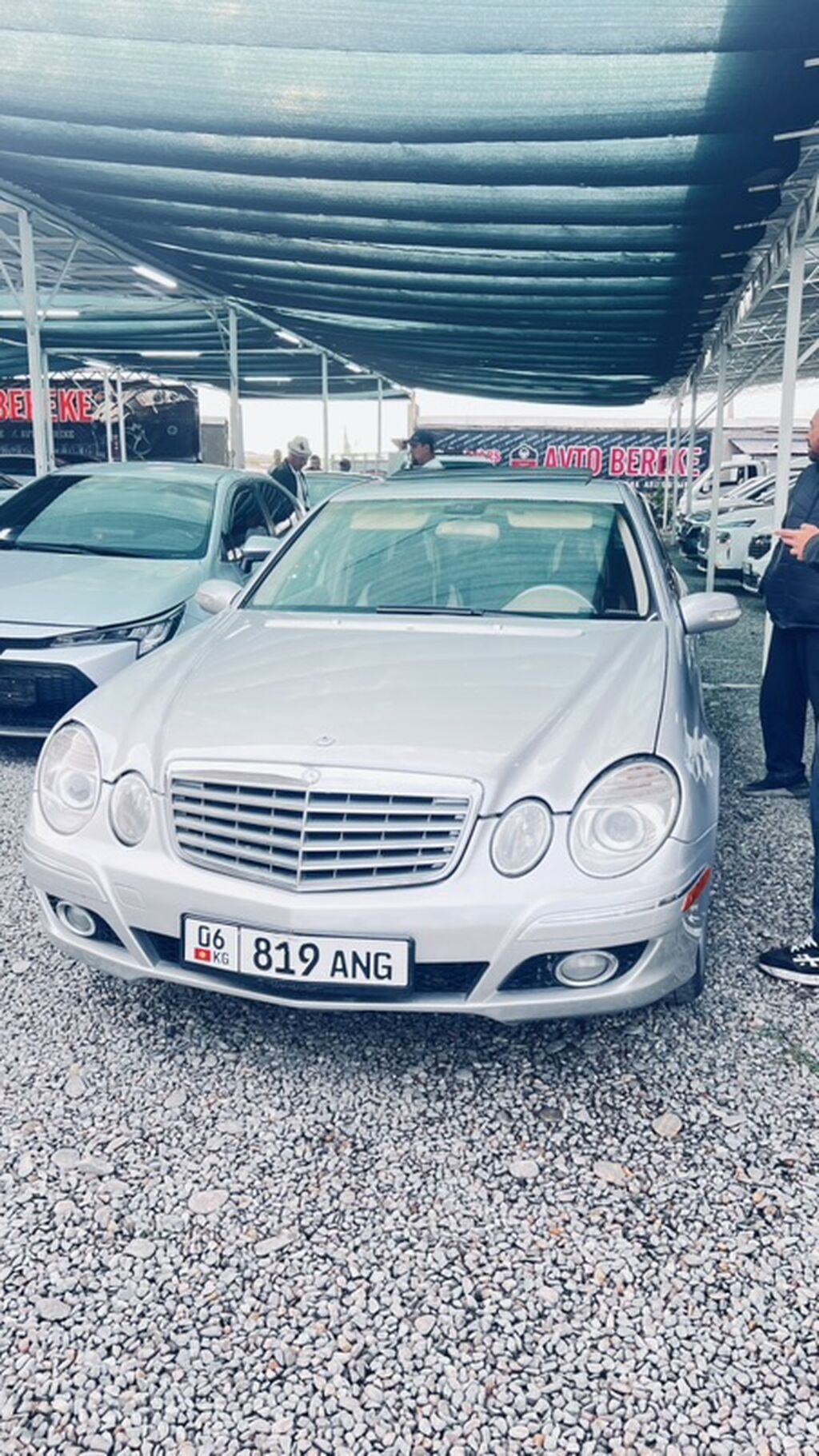 Mercedes-Benz E-Class: 2002 г., 5 л, Автомат, Бензин, Седан: фото 2