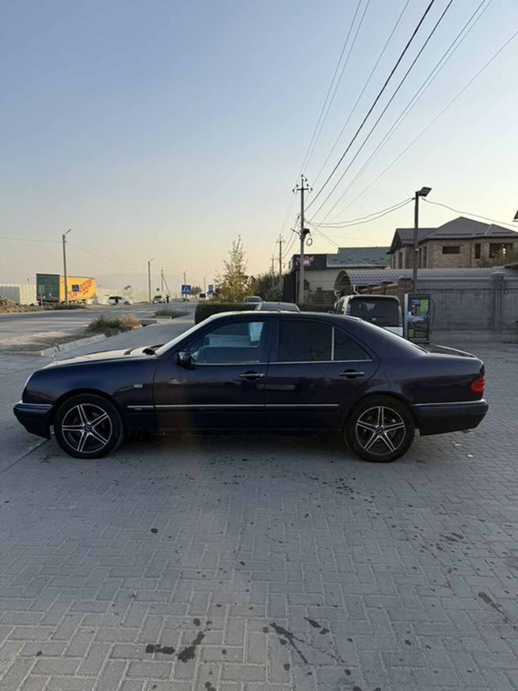 Mercedes-Benz E-Class: 1996 г., 2.4 л, Автомат, Бензин, Седан: фото 3