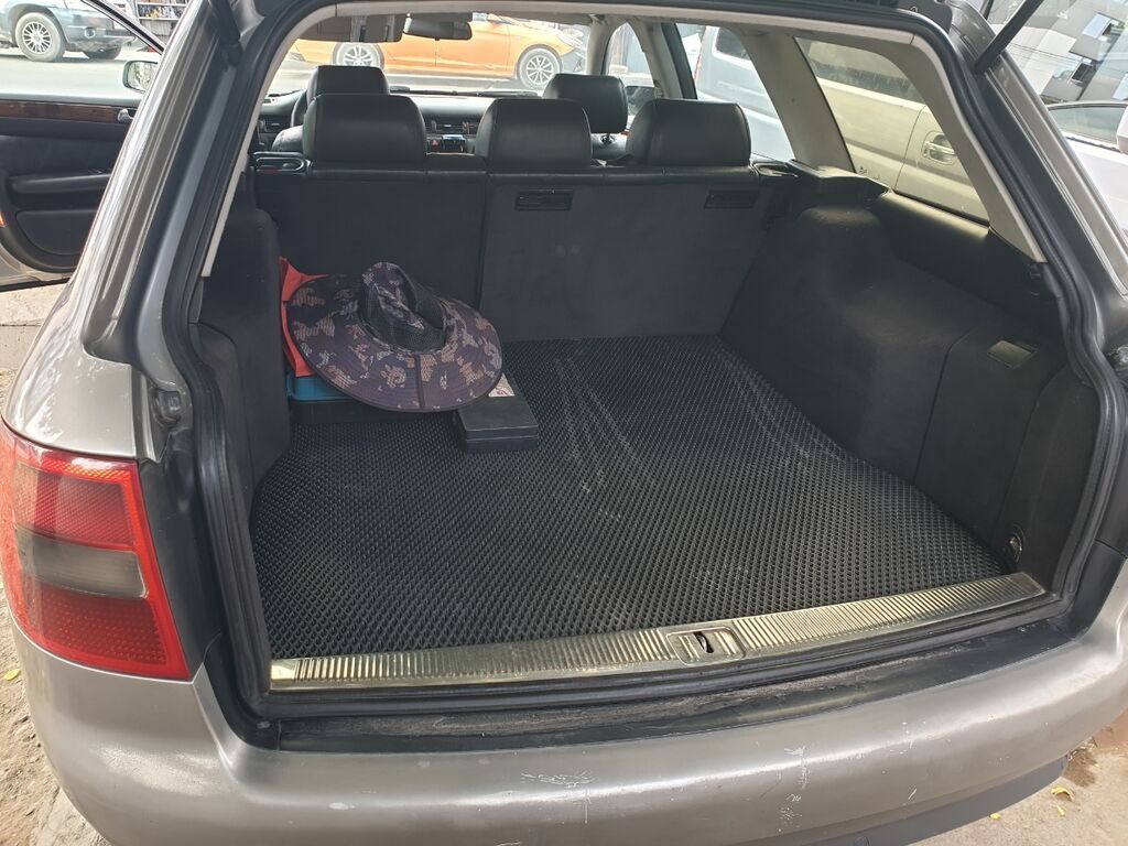 Audi A6: 2003 г., 2.5 л, Автомат, Дизель, Универсал: фото 8