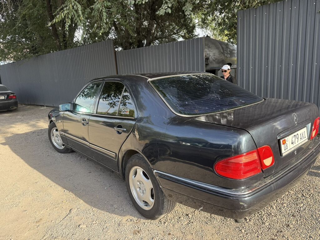 Mercedes-Benz E-Class: 1998 г., 2.3 л, Механика, Бензин, Седан: фото 5