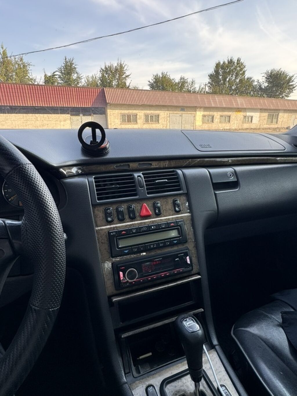 Mercedes-Benz E-Class: 1999 г., 4.3 л, Автомат, Бензин, Седан: фото 7