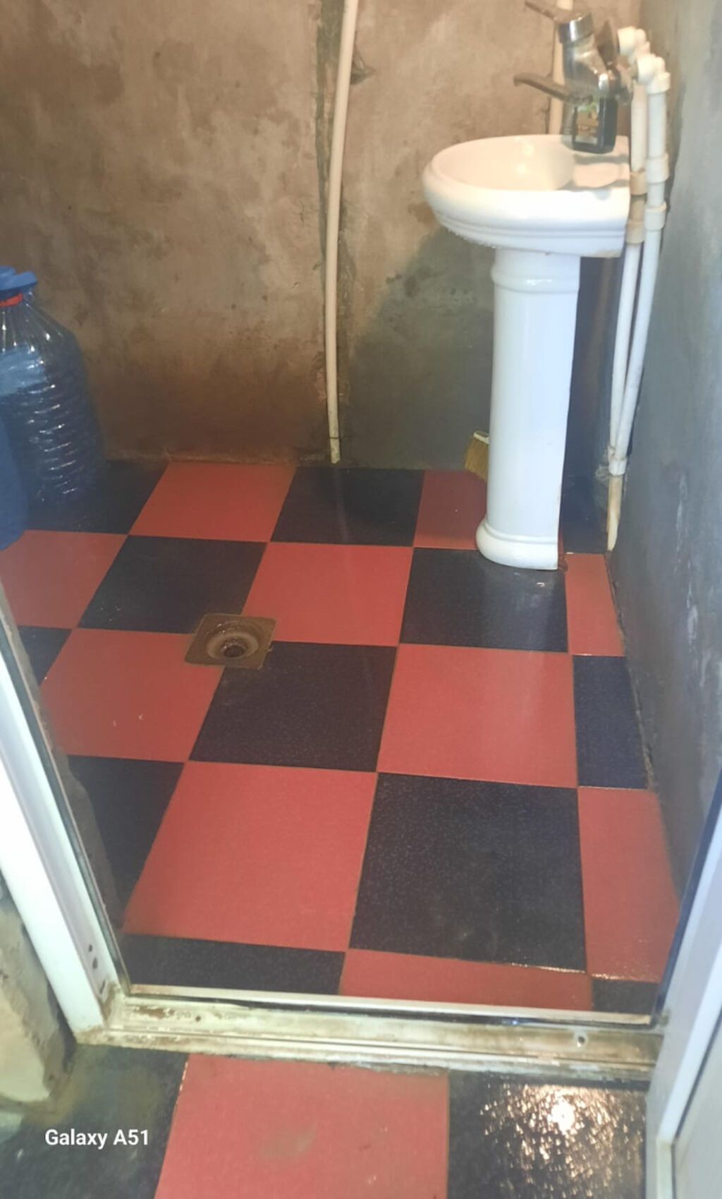 Sabunçu qəs. 4 otaqlı, 80 kv. m, Orta təmir