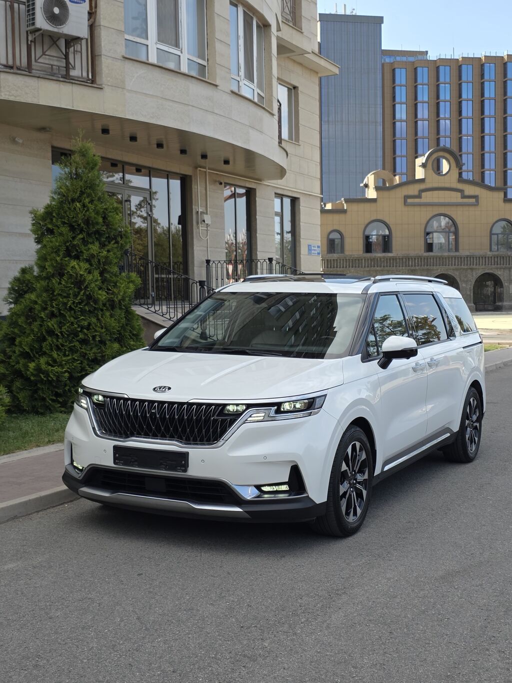 Kia Carnival: 2020 г., 2.2 л, Автомат, Дизель, Минивэн: фото 1