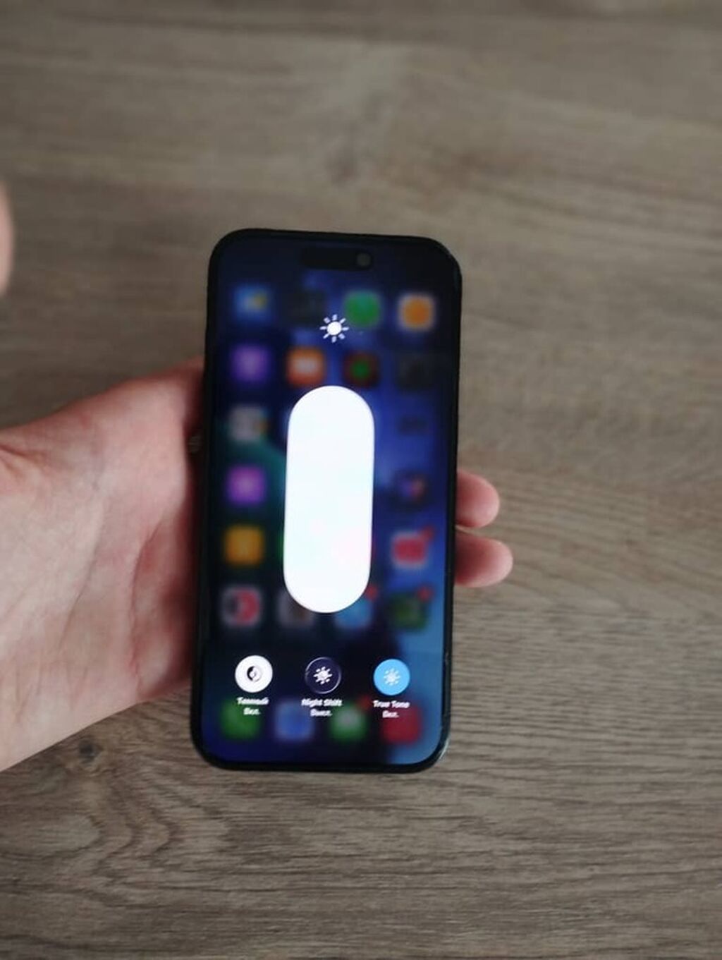 IPhone 15 Pro, Новый, 256 ГБ, Черный, Защитное стекло, Чехол, 81 %: фото 5