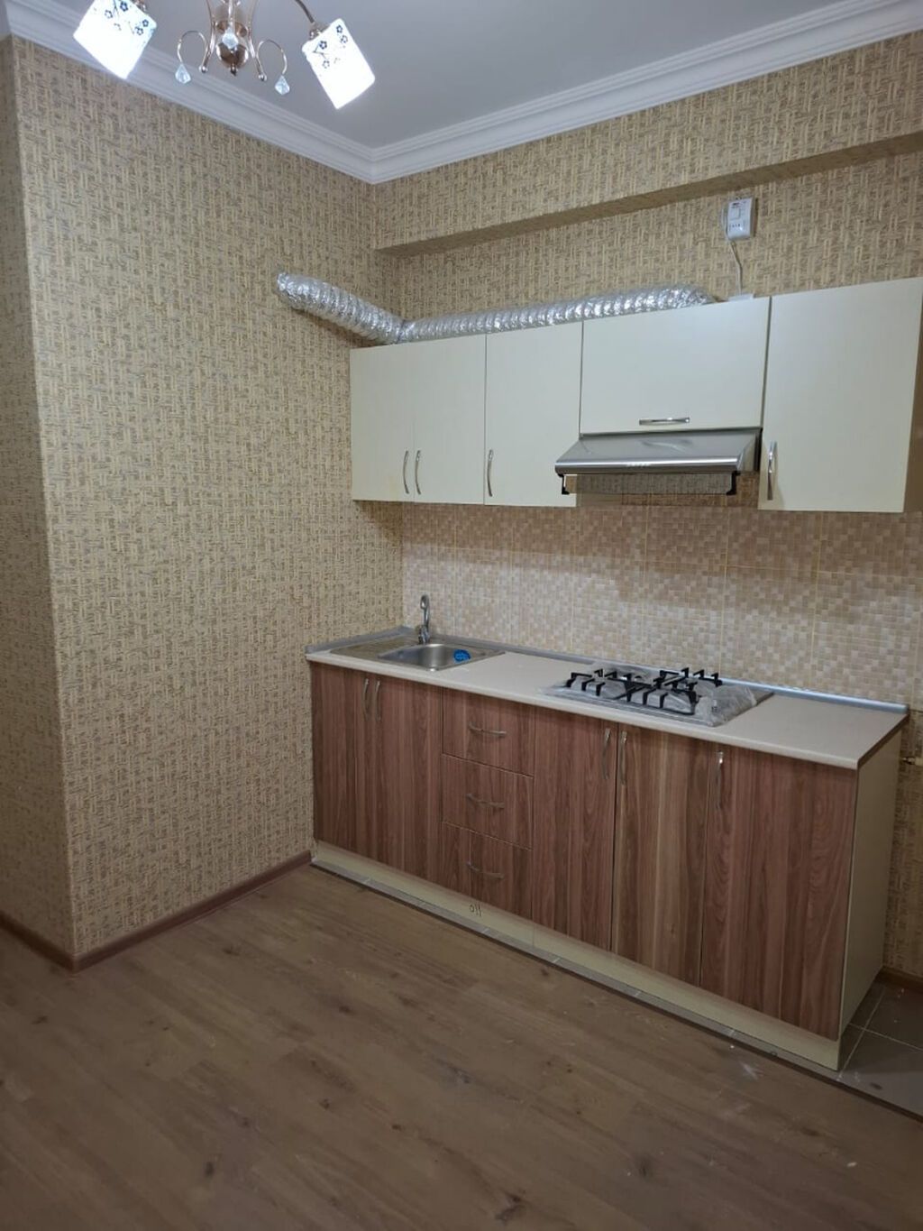 4 otaqlı, Yeni tikili, 85 kv. m