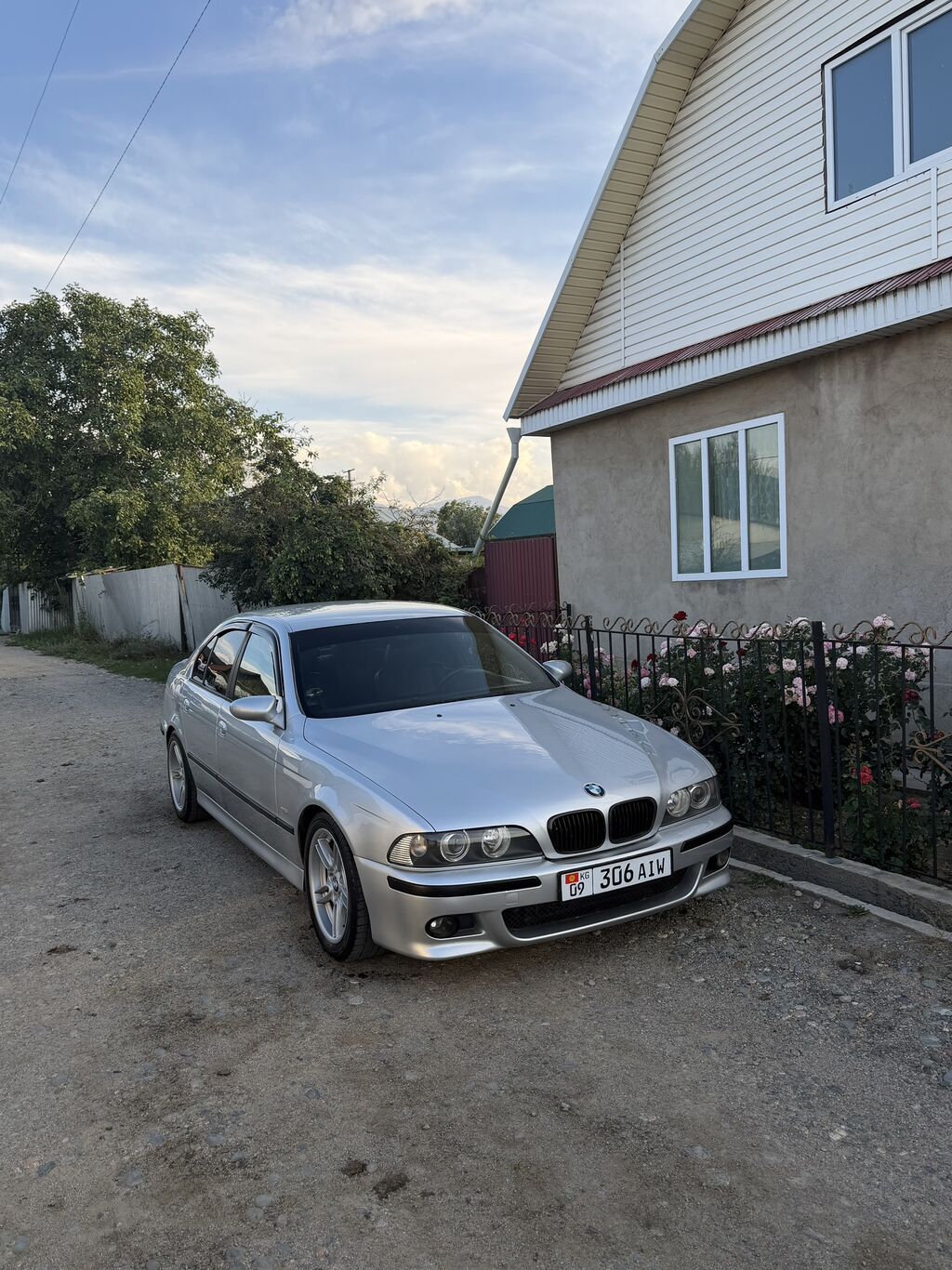 BMW 525: 2002 г., 2.5 л, Автомат, Бензин, Седан: фото 2