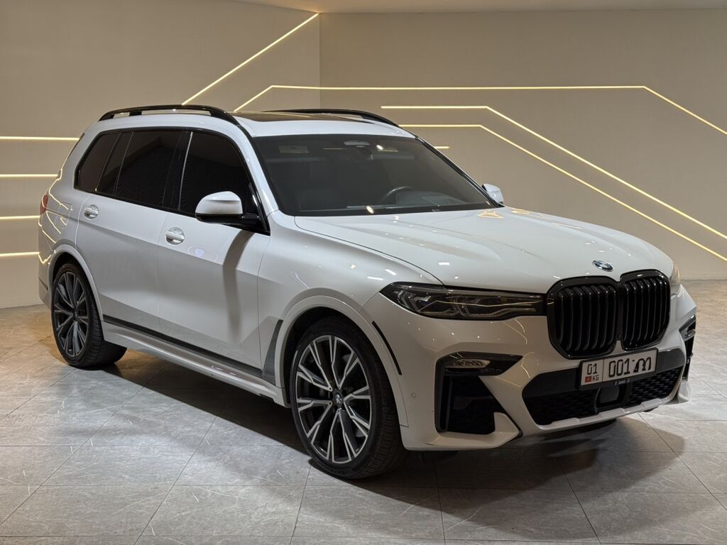 BMW X7: 2021 г., 4.4 л, Автомат, Бензин, Внедорожник: фото 2