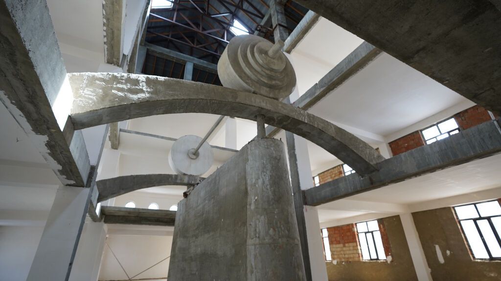 Ticarət Mərkəzi – Mall tipli obyekt - Ümumi sahə: 5 000 kv.m