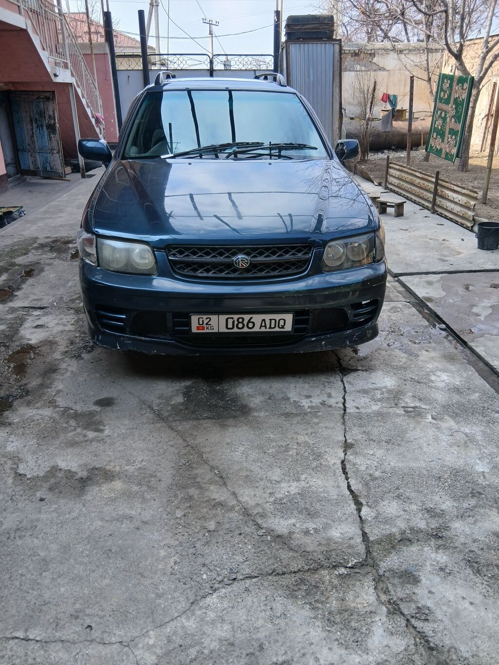 Nissan R Nessa: 1998 г., 2 л, Автомат, Бензин, Универсал: фото 1