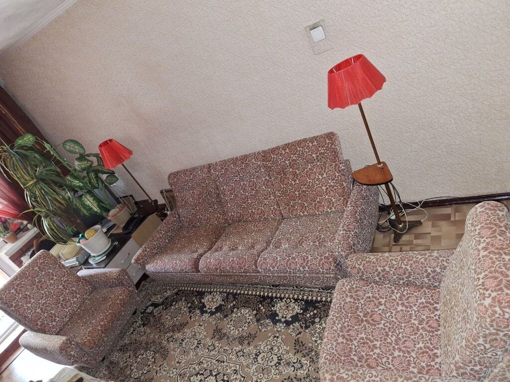 Прямой диван, Б/у