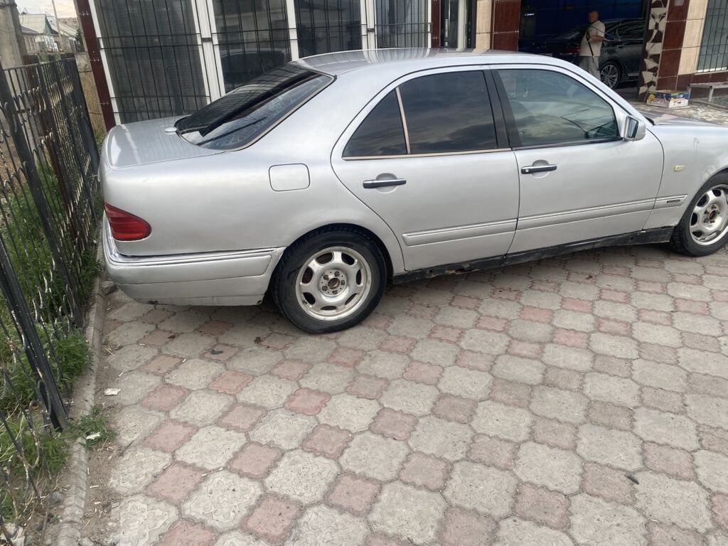 Mercedes-Benz E-Class: 1996 г., 2.3 л, Механика, Бензин, Седан: фото 7
