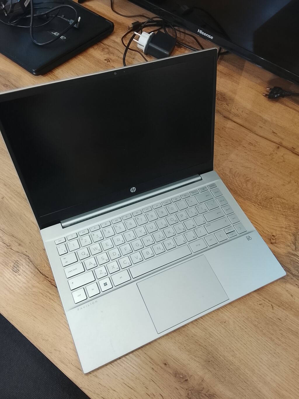 HP Pavilion 14 серебристый ноутбук: фото 2