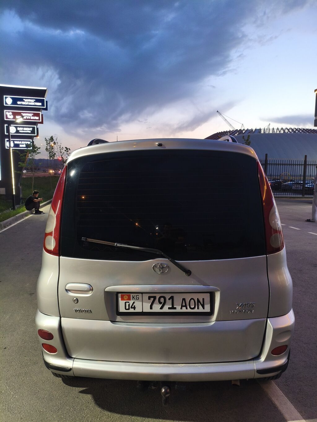 Toyota Funcargo: 2003 г., 1.5 л, Механика, Бензин, Универсал: фото 7