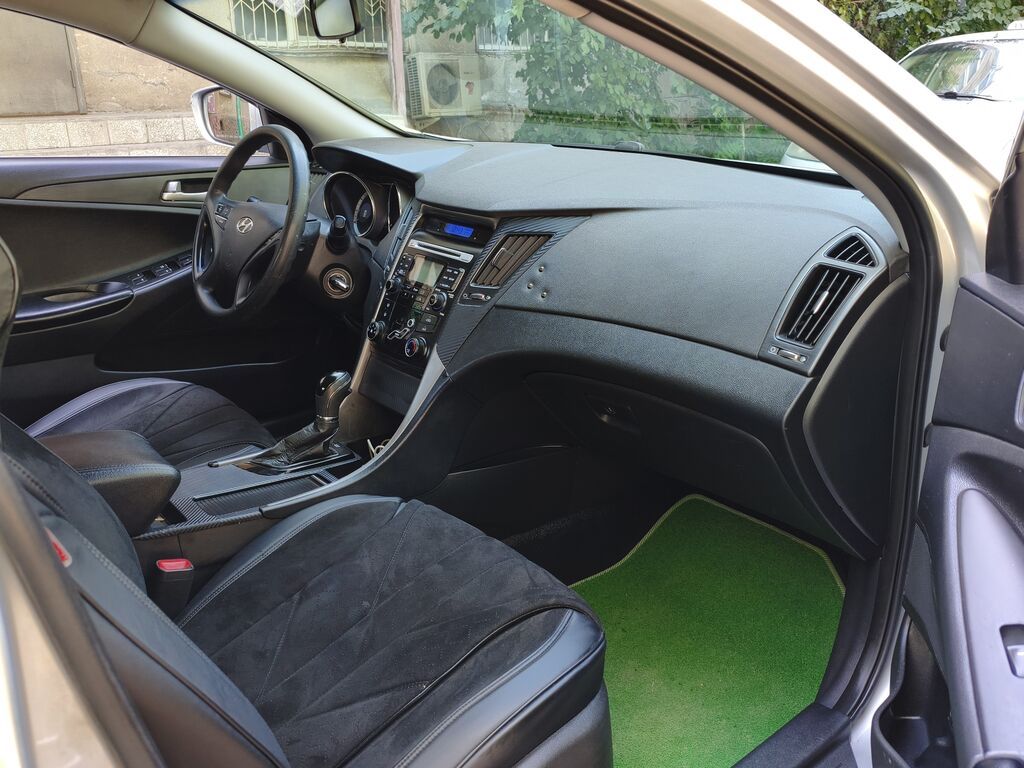 Hyundai Sonata: 2011 г., 2 л, Автомат, Газ, Седан: фото 7
