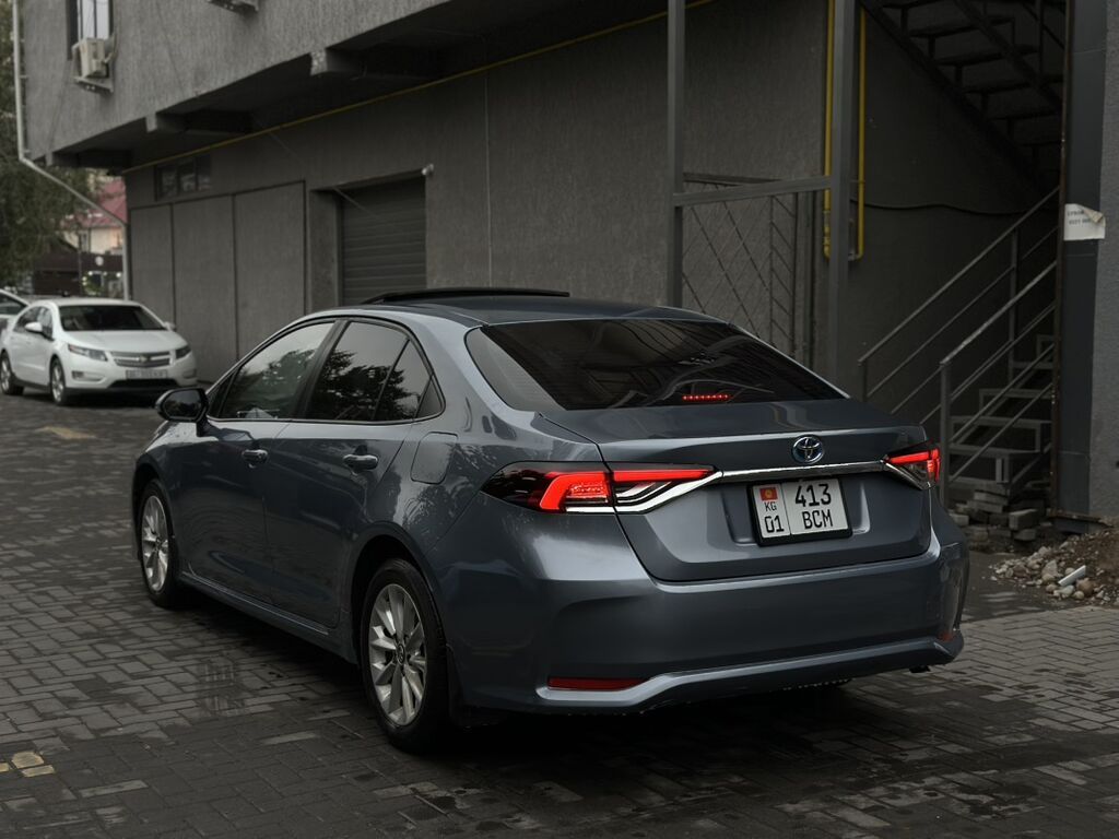 Продам Toyota Corolla 2020, гибрид, 1.8 л, автомат: фото 3