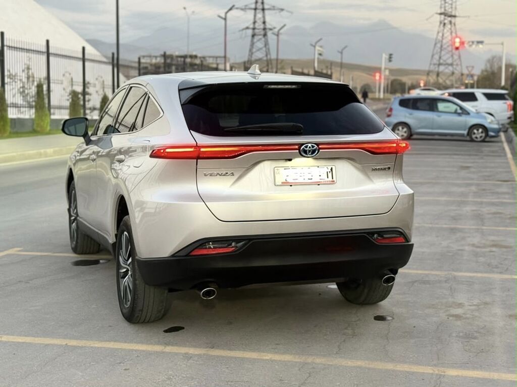 Toyota Venza: 2021 г., 2.5 л, Вариатор, Гибрид, Кроссовер: фото 8