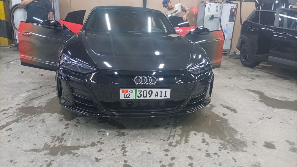Audi e-tron GT: 2021 г., Вариатор, Электромобиль, Седан: фото 1