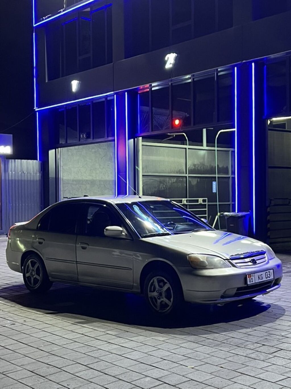 Honda Civic: 2002 г., 1.5 л, Механика, Гибрид, Седан: фото 2