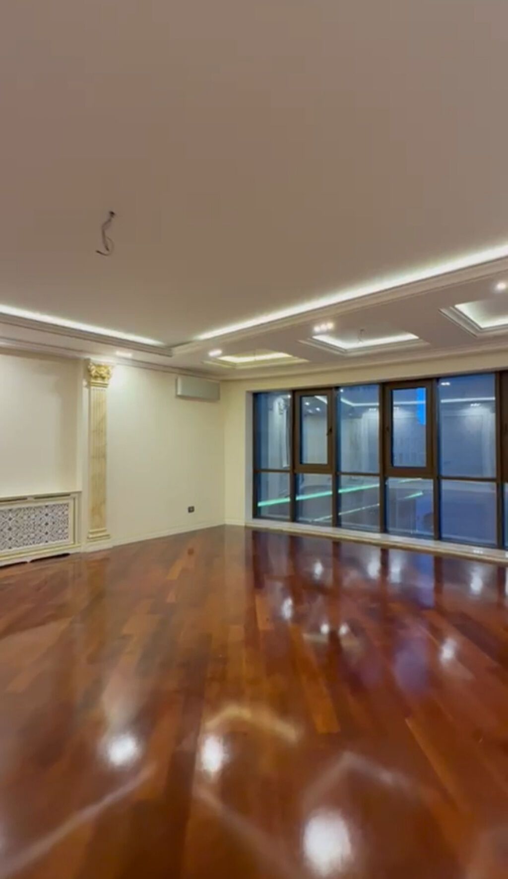 3 otaqlı, Yeni tikili, 182 kv. m
