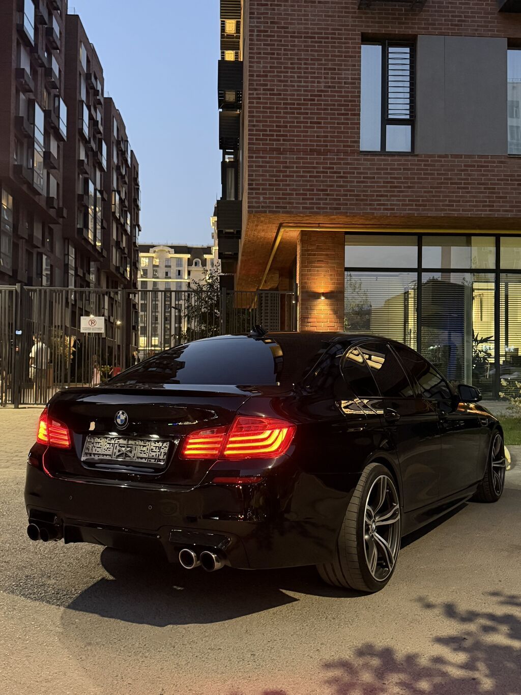 BMW 5 series: 2014 г., 3 л, Автомат, Бензин, Седан: фото 4