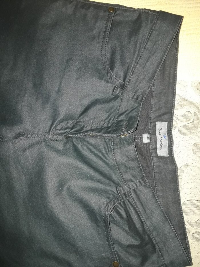 Ženske pantalone: Pantalone br.40, tamno zelene na lalafo.rs Pantalone br.40, tamno zelene - Kopaonik