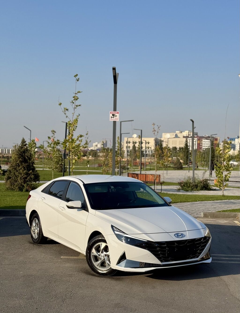 Hyundai Avante: 2021 г., 1.6 л, Автомат, Бензин, Седан: фото 1